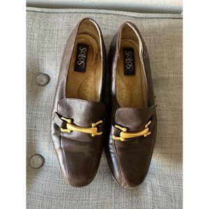 Vintage brown leather loafers